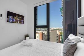 2 bedrooms, desk, iron/ironing board, travel cot