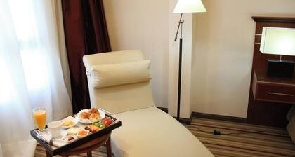 Orly Hotel