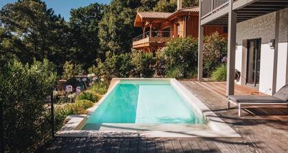 Bassin d'Arcachon, close to the beach, luxury villa in Pyla sur mer with swimming pool.