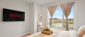 Luxurious House /w Lake View » Central AC » Garage