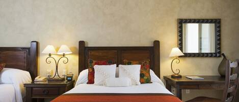 Iron/ironing board, bed sheets