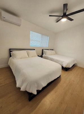 4 chambres, fer et planche à repasser, Wi-Fi, draps fournis