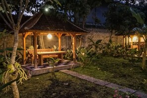 Unclassified image, 3 of 12, button - Sanur Lodge (Bali)
