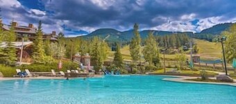 Pet-Friendly Suite on Greywolf Drive