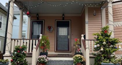 3-bedroom 2 baths beautiful victorian with WiFi, AC