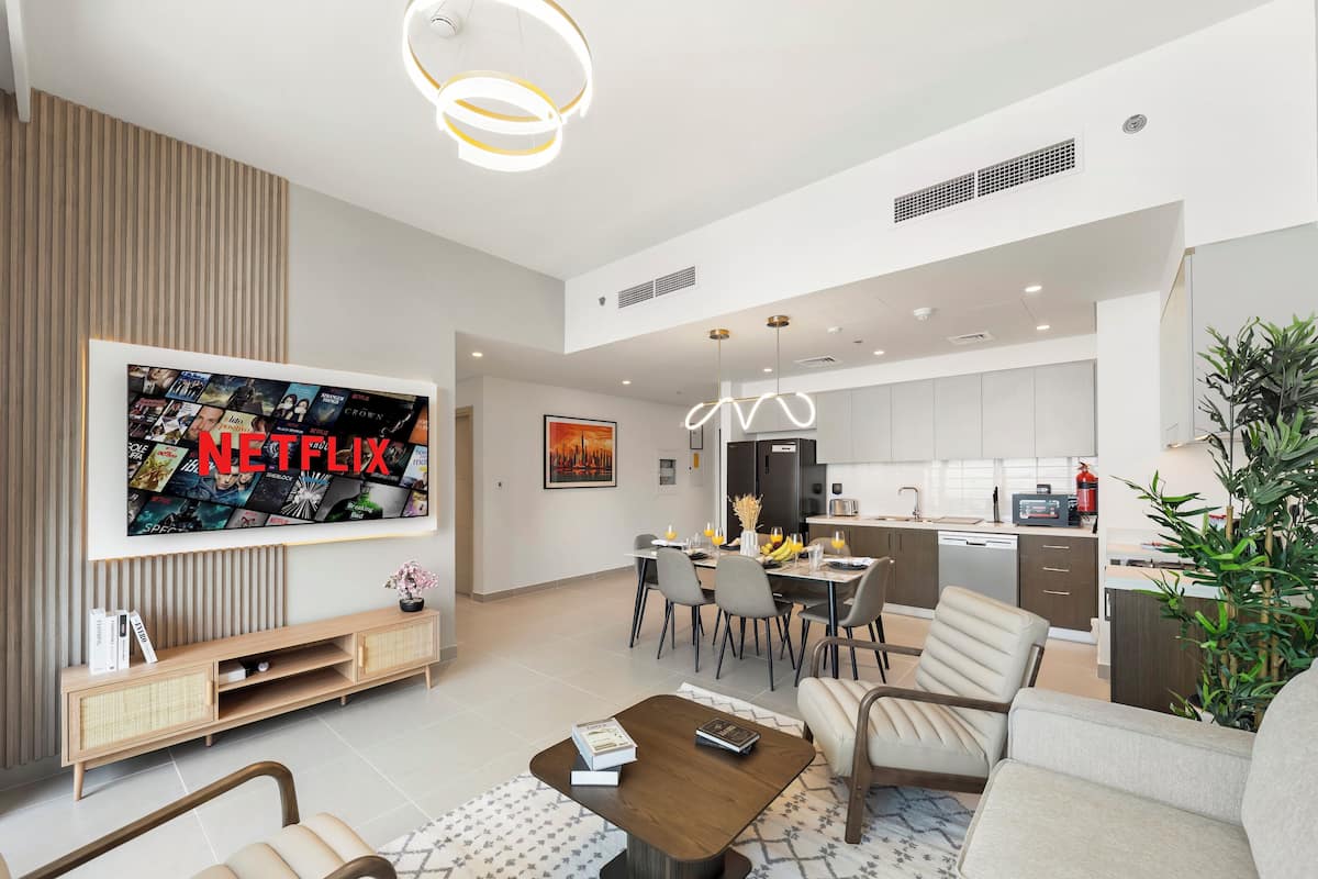 Panoramic Apartment, 2 Bedrooms, Sea View | Living room