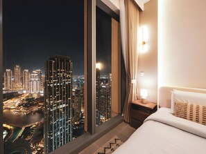 Luxe appartement, 4 slaapkamers, uitzicht op de stad | Een kluis op de kamer, verduisterende gordijnen