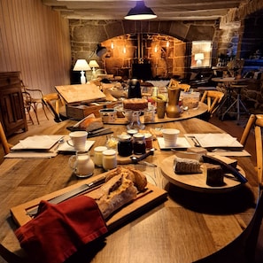 Dining - Le Mas de Rigoulac (Argences en Aubrac)