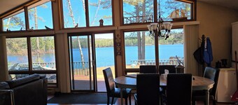 Four Season Lakehouse with beautiful views and crystal clear water.