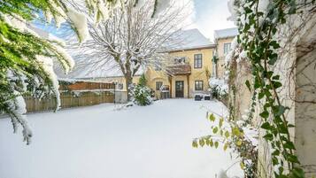 Apartment, Non Smoking, Kitchen | Terrace/patio