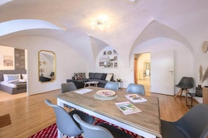 Apartment, Non Smoking, Kitchen | Living area