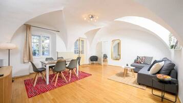 Apartment, Non Smoking, Kitchen | Living area