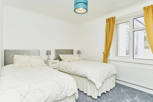 2 bedrooms, bed sheets