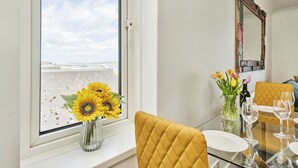 Dining - Duver at the Aqua (Shanklin)
