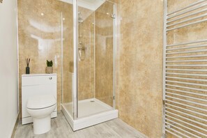 Bathroom - Freshwater at the Aqua (Shanklin)