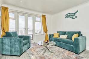 LCD TV - Freshwater at the Aqua (Shanklin)