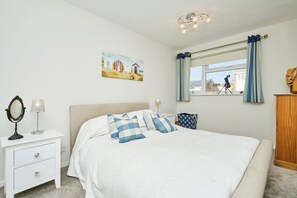 3 bedrooms, bed sheets - Sunny Downs (Ryde)