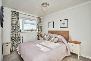 3 habitaciones y ropa de cama