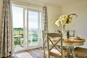 Dining - Silver Shore (Ventnor)