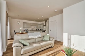 LCD TV - Sandy Haven (Ventnor)