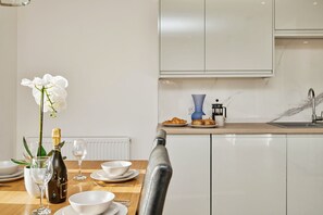 Dining - Sandy Haven (Ventnor)