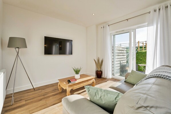 LCD TV - Sandy Haven (Ventnor)