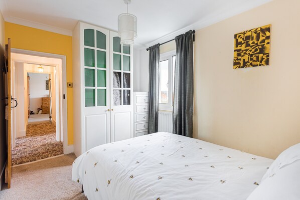 4 habitaciones y ropa de cama