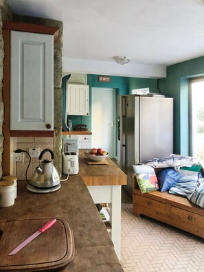 Ofen, Herdplatte, Kochgeschirr/Geschirr/Besteck