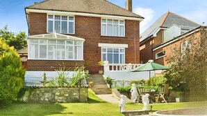 Unclassified image, 2 of 10, button - Park House (Newport)