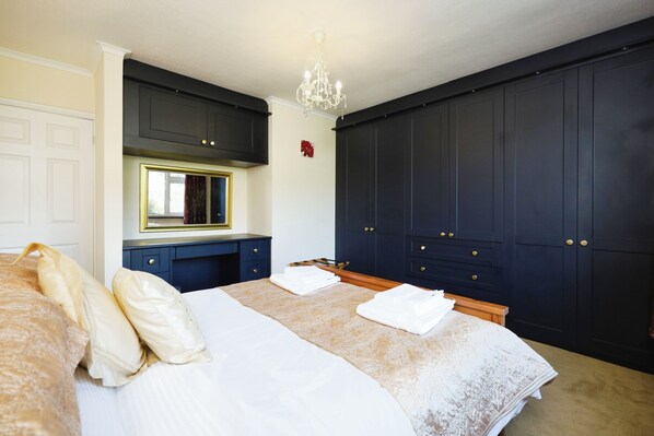 3 室のベッドルーム、ベッドシーツ