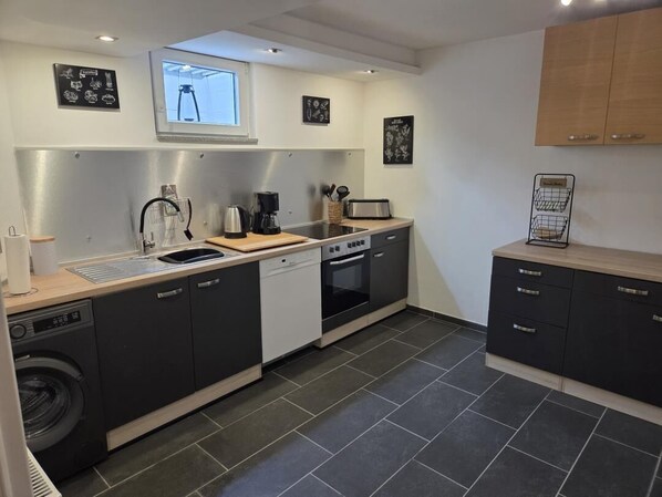 Fridge, microwave, oven, dishwasher