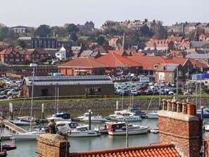 Marina - Harbour View (Whitby)