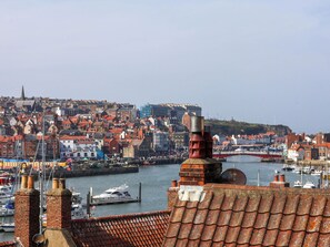 Marina - Harbour View (Whitby)