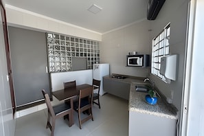 Dormitorio compartido básico | Interior