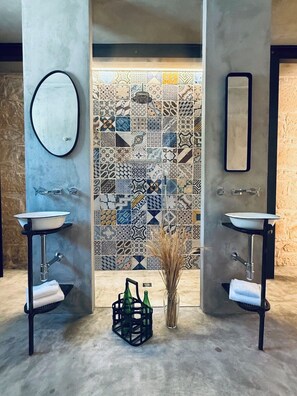 Shower, hair dryer, bidet, towels - Papalei La Maison (Sicilia)