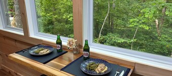 STOP SCROLLING!-COUPLE’S CABIN-HOT TUB IN THE WOODS-RED RIVER GORGE-SUPER CLEAN