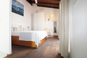 1 chambre, fer et planche Ă repasser, Wi-Fi, draps fournis
