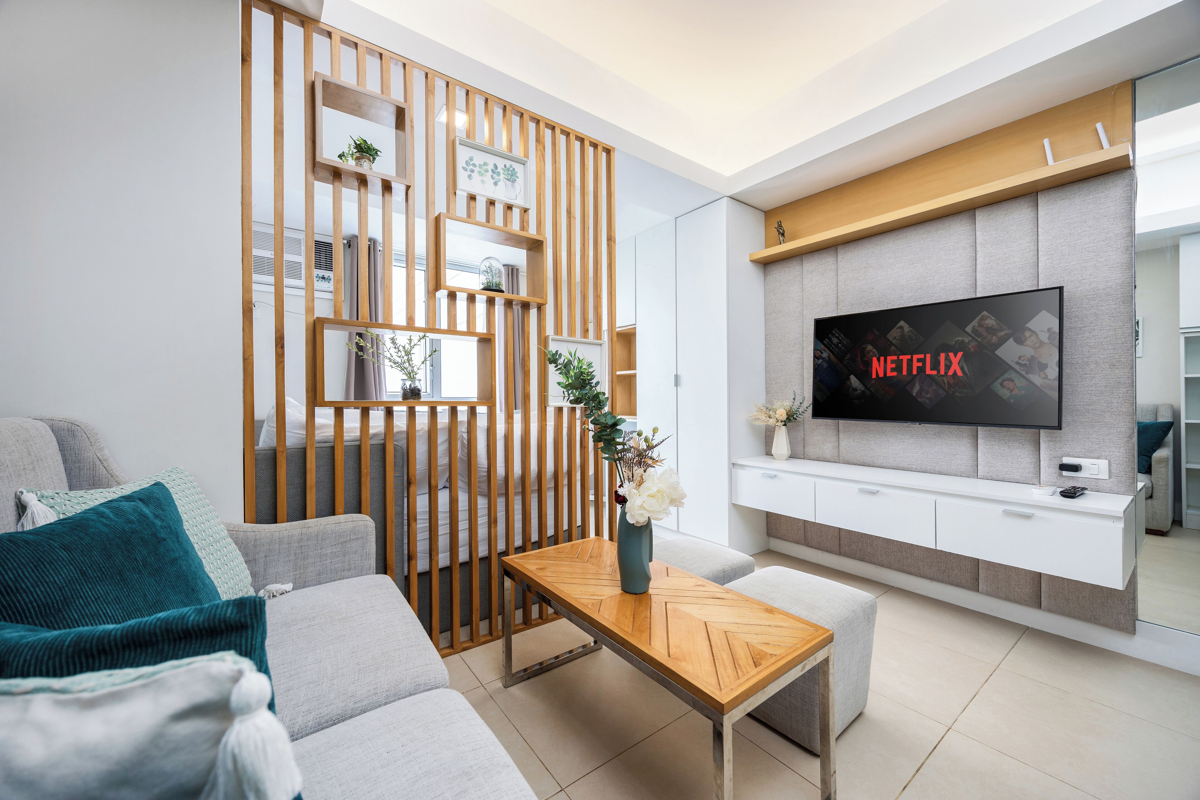 Deluxe Condo (2824), City View | Individually decorated, individually furnished, desk, laptop workspace