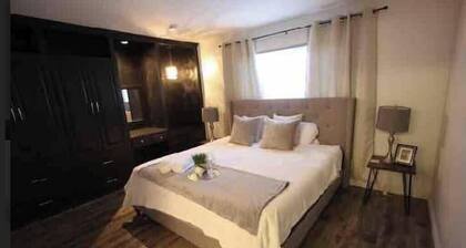 Family/Business Class,4 Bedroom