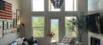 Peaks & Pines Retreat - Gated & Fully Paved - Private Home