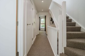 House | 4 bedrooms, Internet