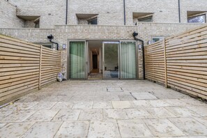 Casa | 4 quartos, acesso à internet de alta velocidade