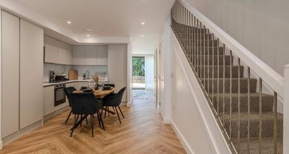 The Hidden Suite - 4BR Townhome Roof Top