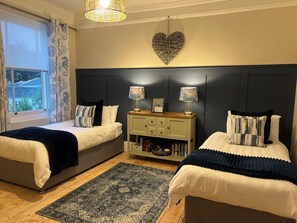 3 chambres, fer et planche à repasser, Wi-Fi, literie fournie