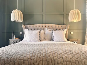 3 chambres, fer et planche à repasser, Wi-Fi, draps fournis