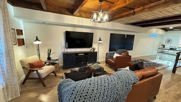 Smart TV, fireplace, offices