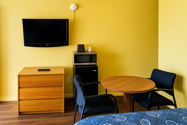 Desk, laptop workspace, free WiFi, bed sheets