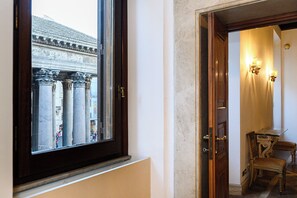 Interior - Pantheon Mirror 2 bedrooms (Roma)