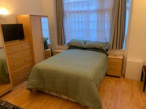 1 bedroom, iron/ironing board, WiFi