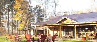 Spacious lodge with cabins in charming Remer/Longville with WiFi, AC